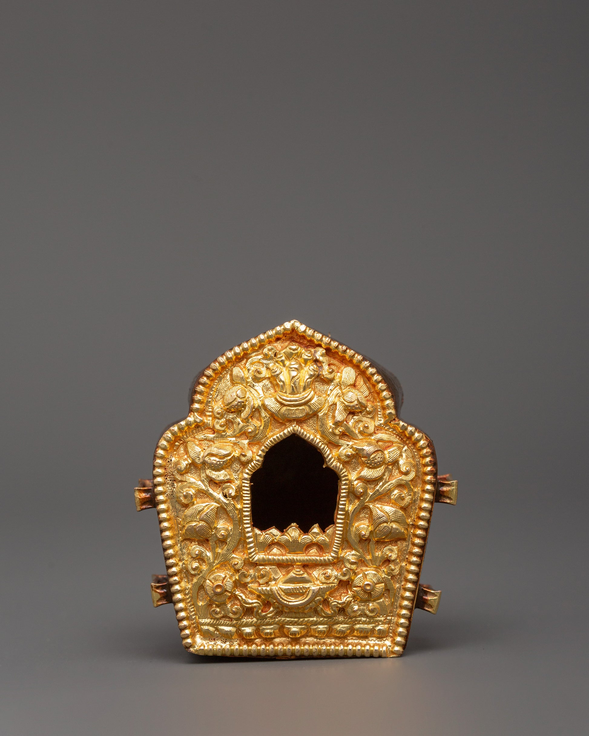 buddhist-prayer-ghau-box