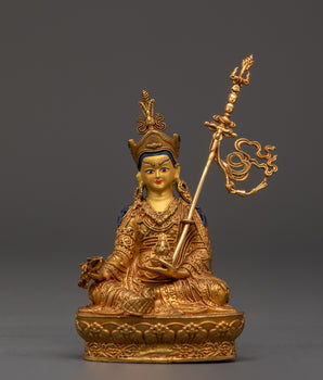 Lotus-born master statue