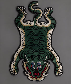 green-and-black-hand-knotted-tiger-rug