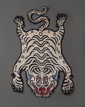 hand-knotted-white-tiger-rug