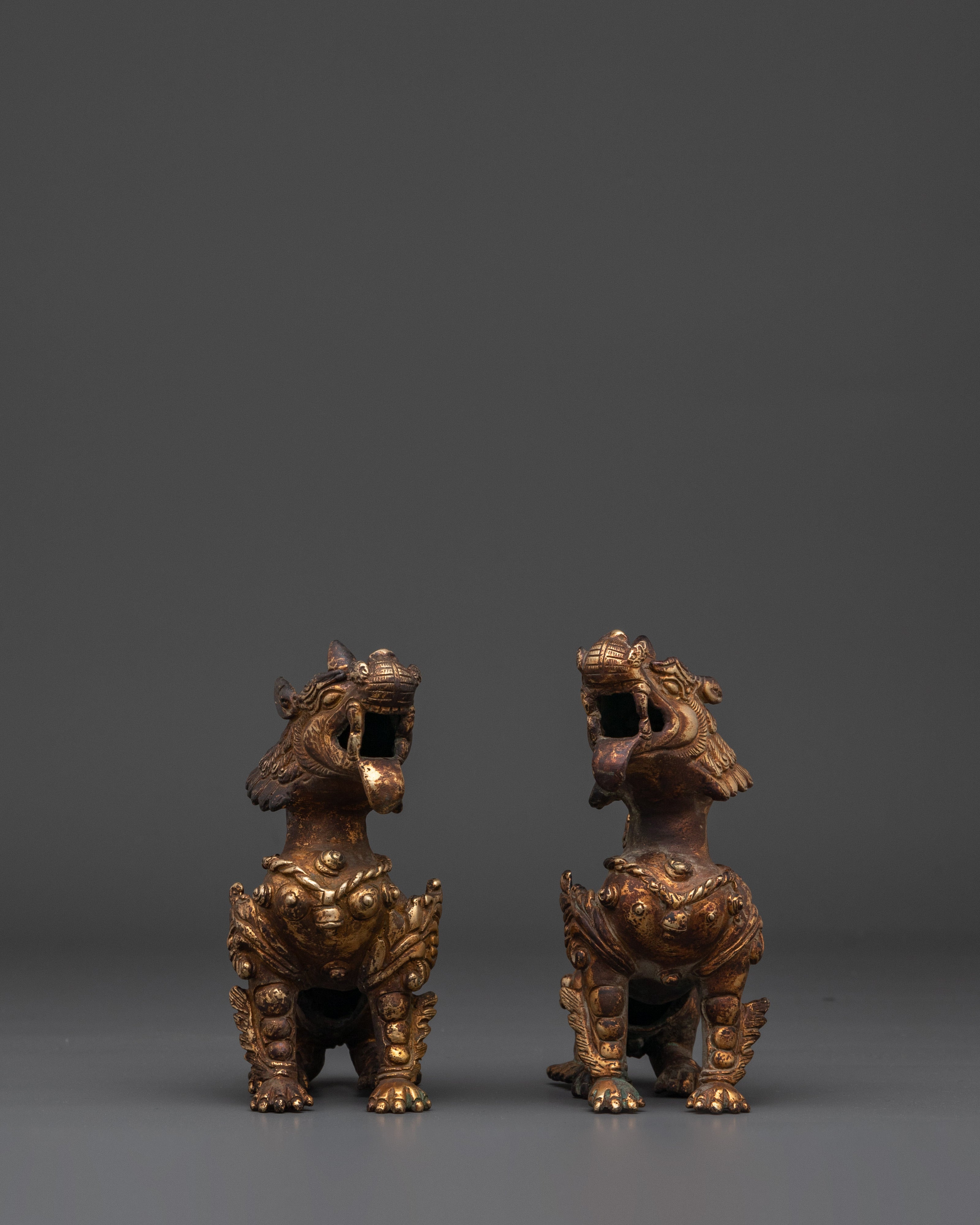 Handcrafted Lion Statue Set for Home Decor