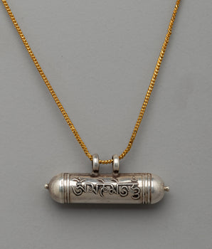 locket-with-sacred-tibetan-mantra