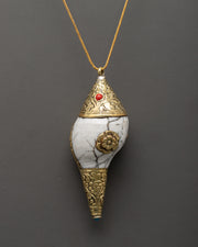 gold-plated-spiritual-conch-locket