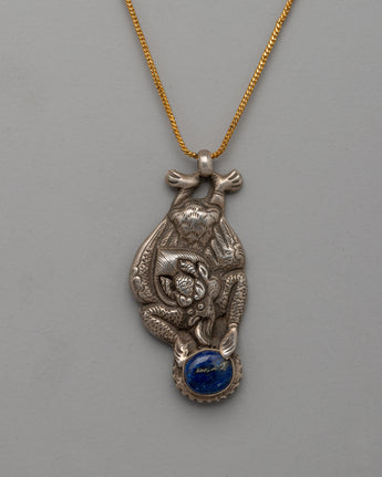 locket-with-lapis-lazuli