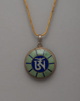 Om Locket
