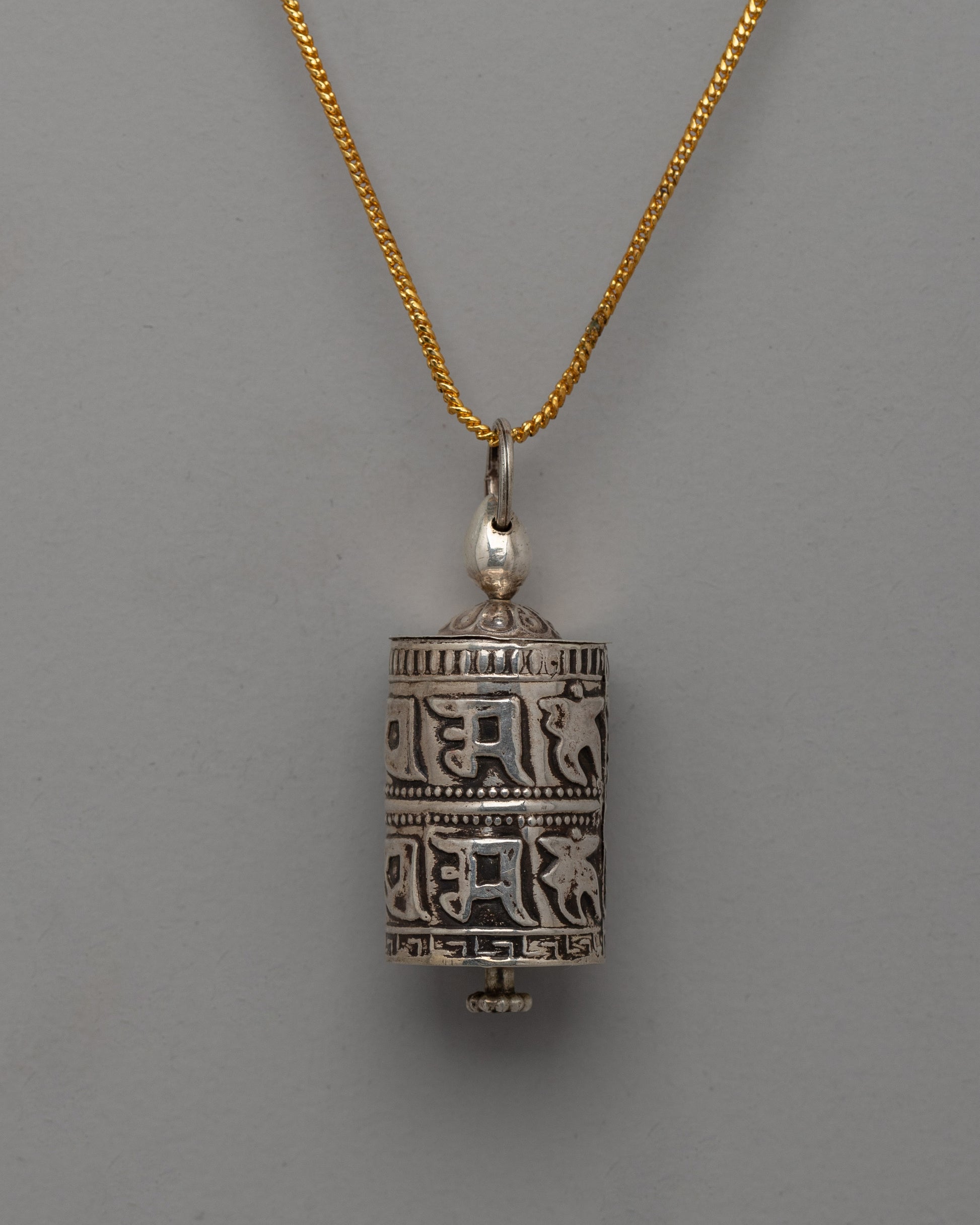 prayer-wheel-locket
