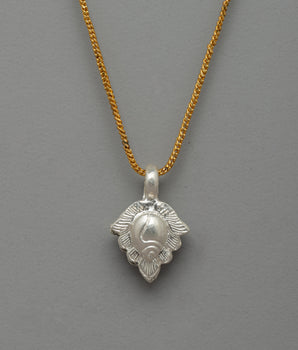 conch-shell-mala-counter-clips