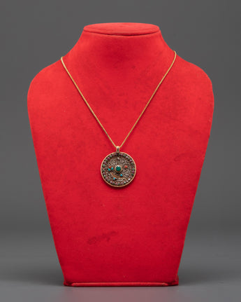 Handmade Panna Stone Locket for Accessory