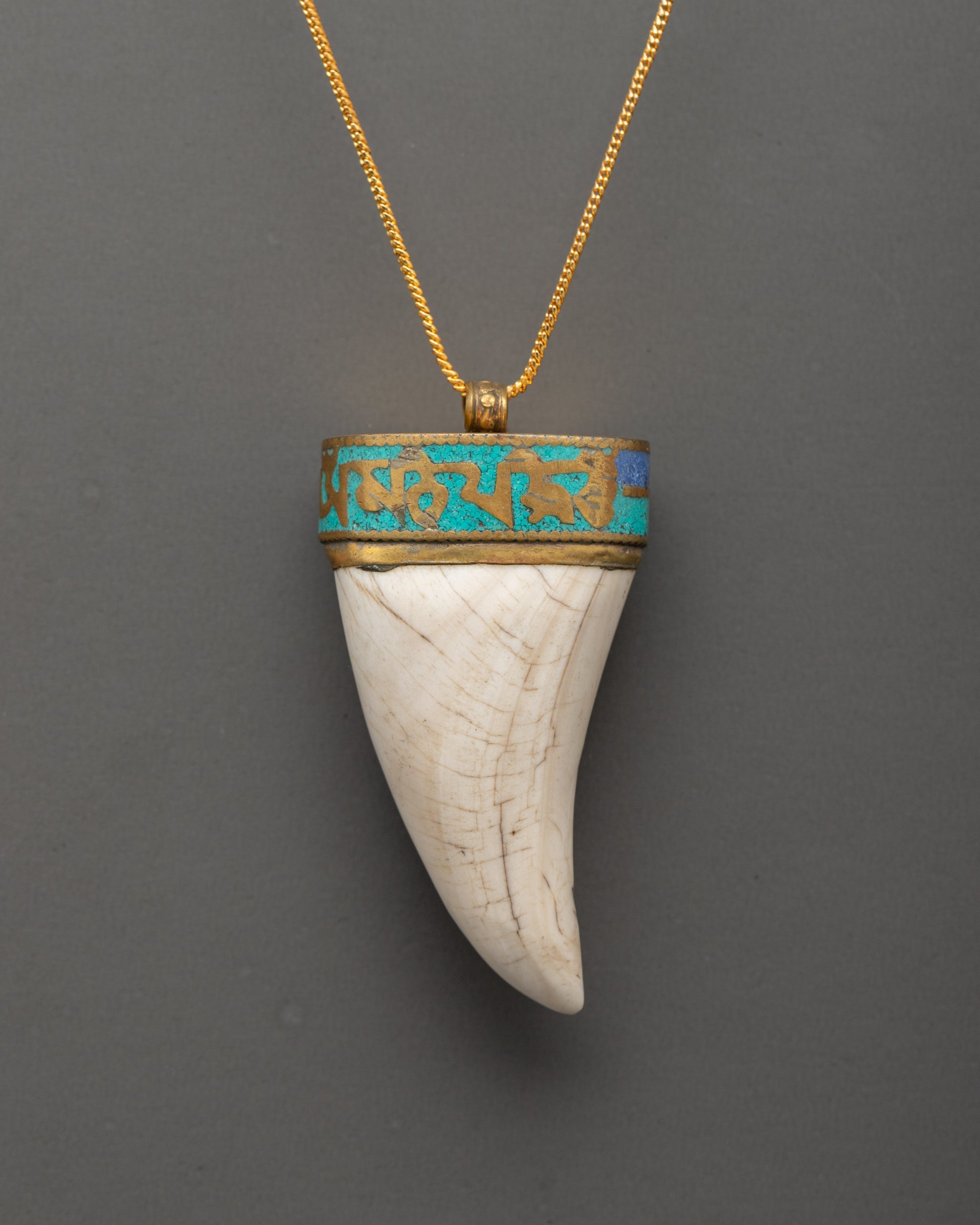 gold-plated-conch-shell-locket