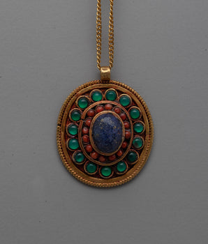 Handmand locket