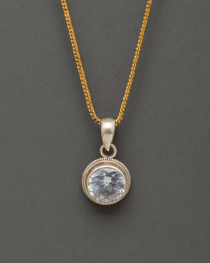 locket-with-artificial-stone