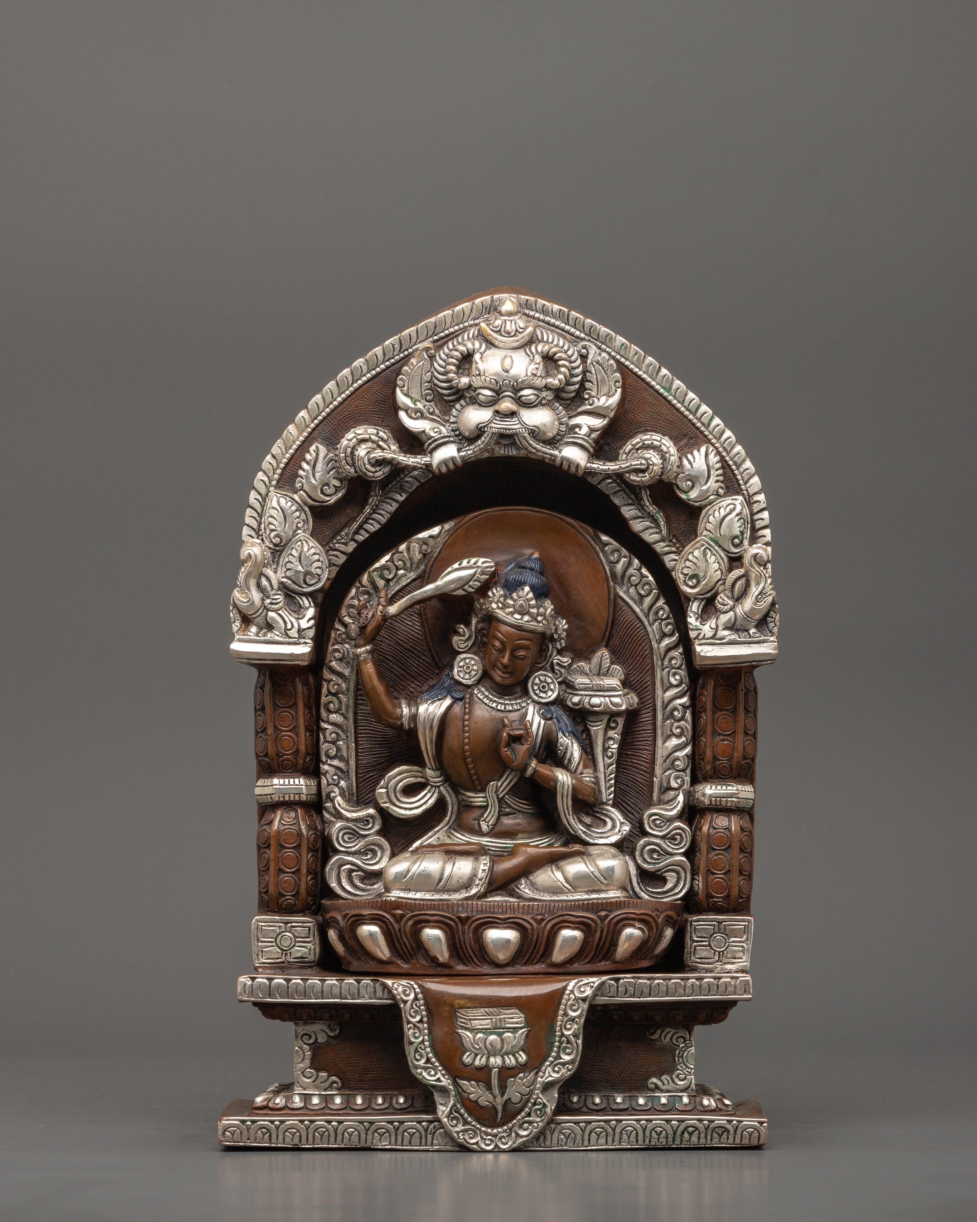 manjushri-bodhisattva-sculpture