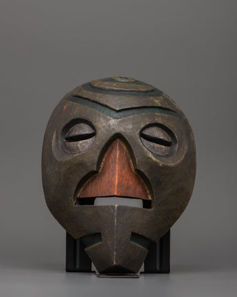 traditionally-carved-tribal-mask