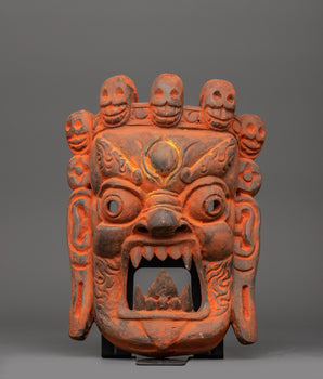 mask-with-sharp-teeth