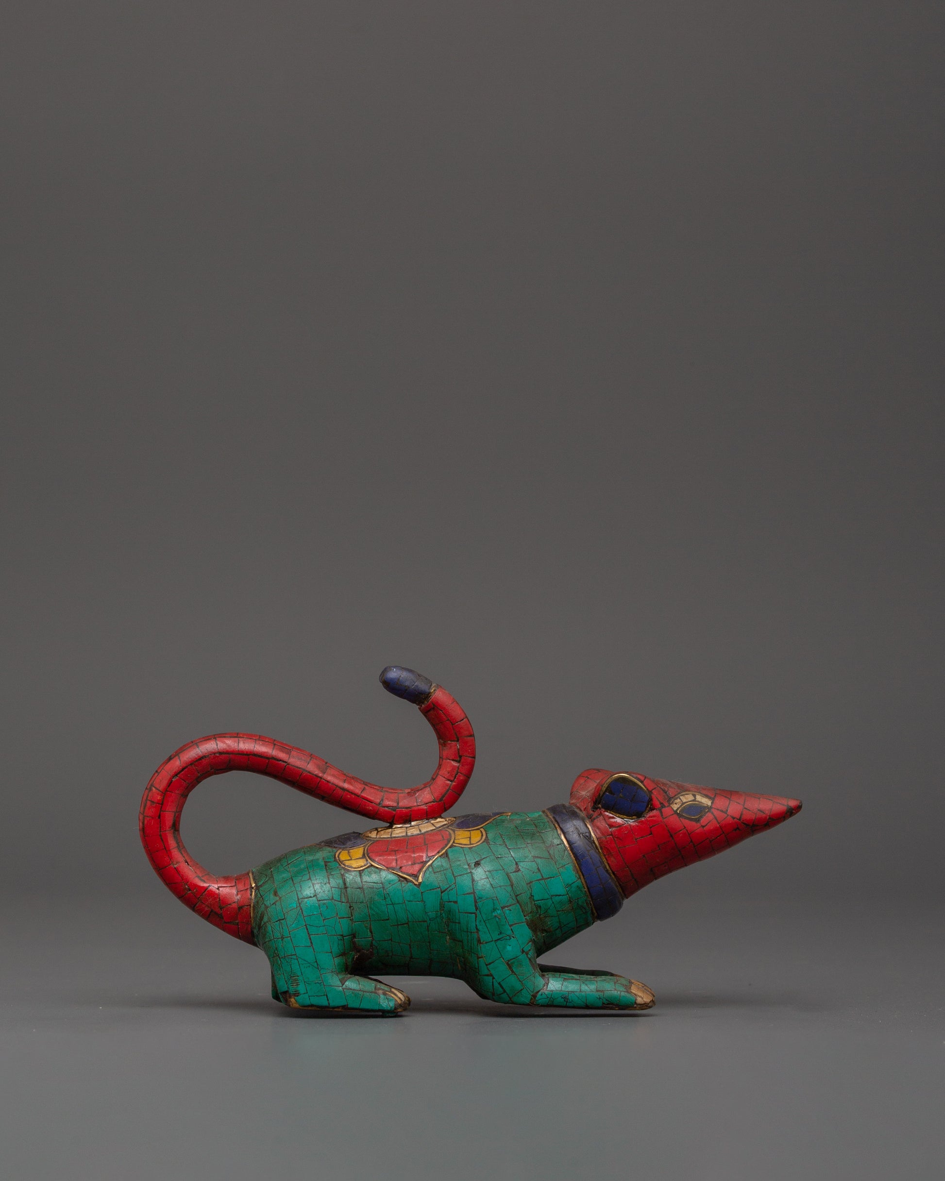 handcrafted-brass-mouse-statue