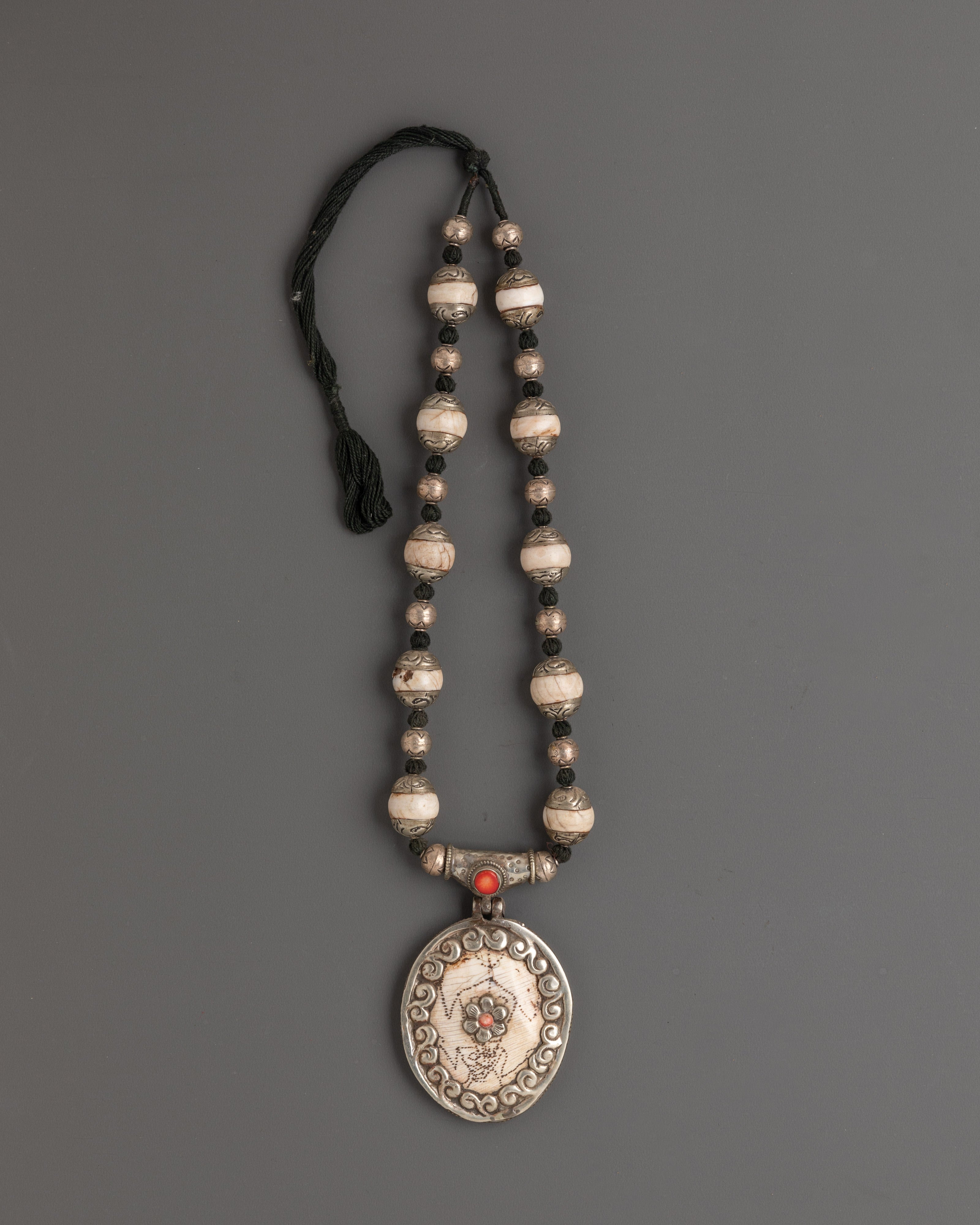 tibetan conch shell necklace