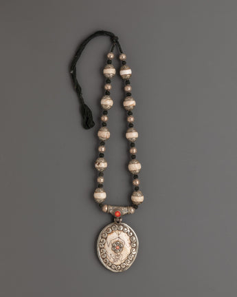 tibetan conch shell necklace