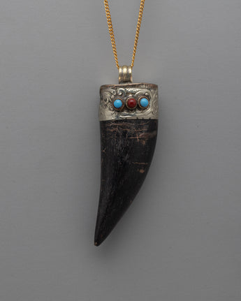 Sophisticated Onyx Locket