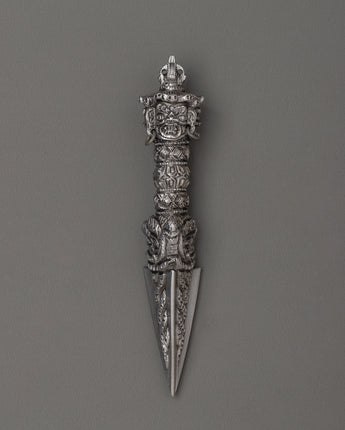 tibetan-iron-phurba-dagger
