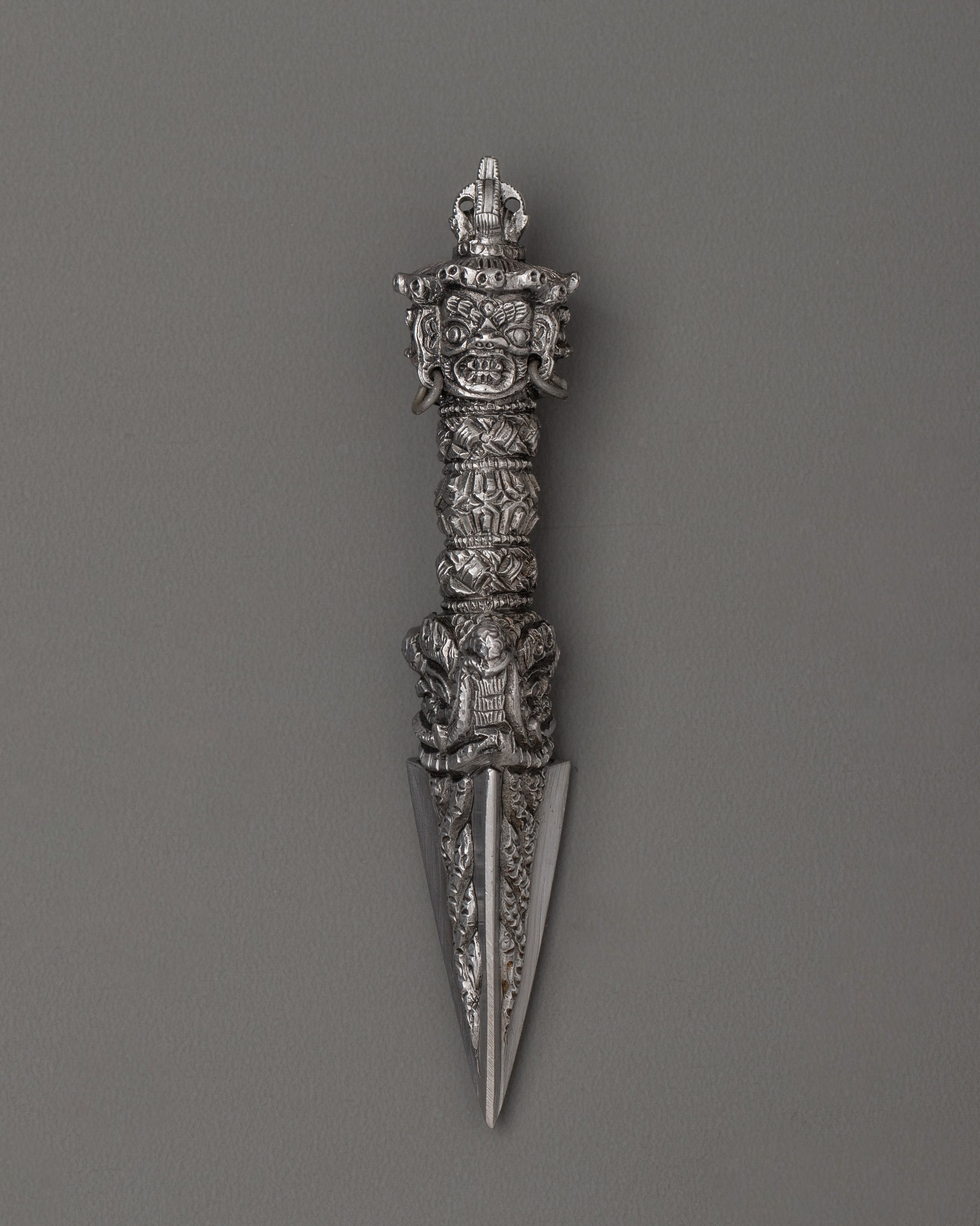 tibetan-iron-phurba-dagger