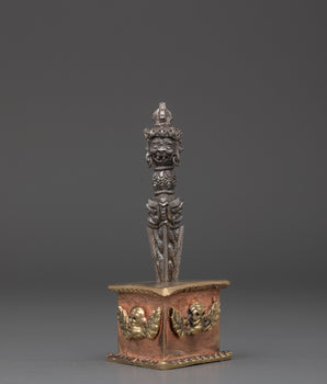 phurba-sacred-tibetan-ritual-dagger