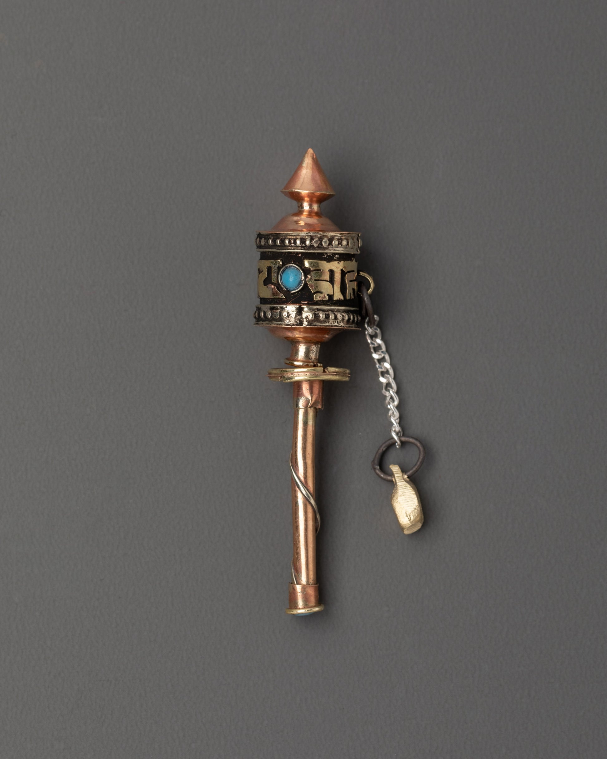 prayer-wheel-buddhist-mantra-spinner
