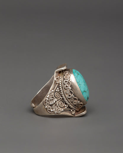 silver-ring-with-beautiful-artificial-stone