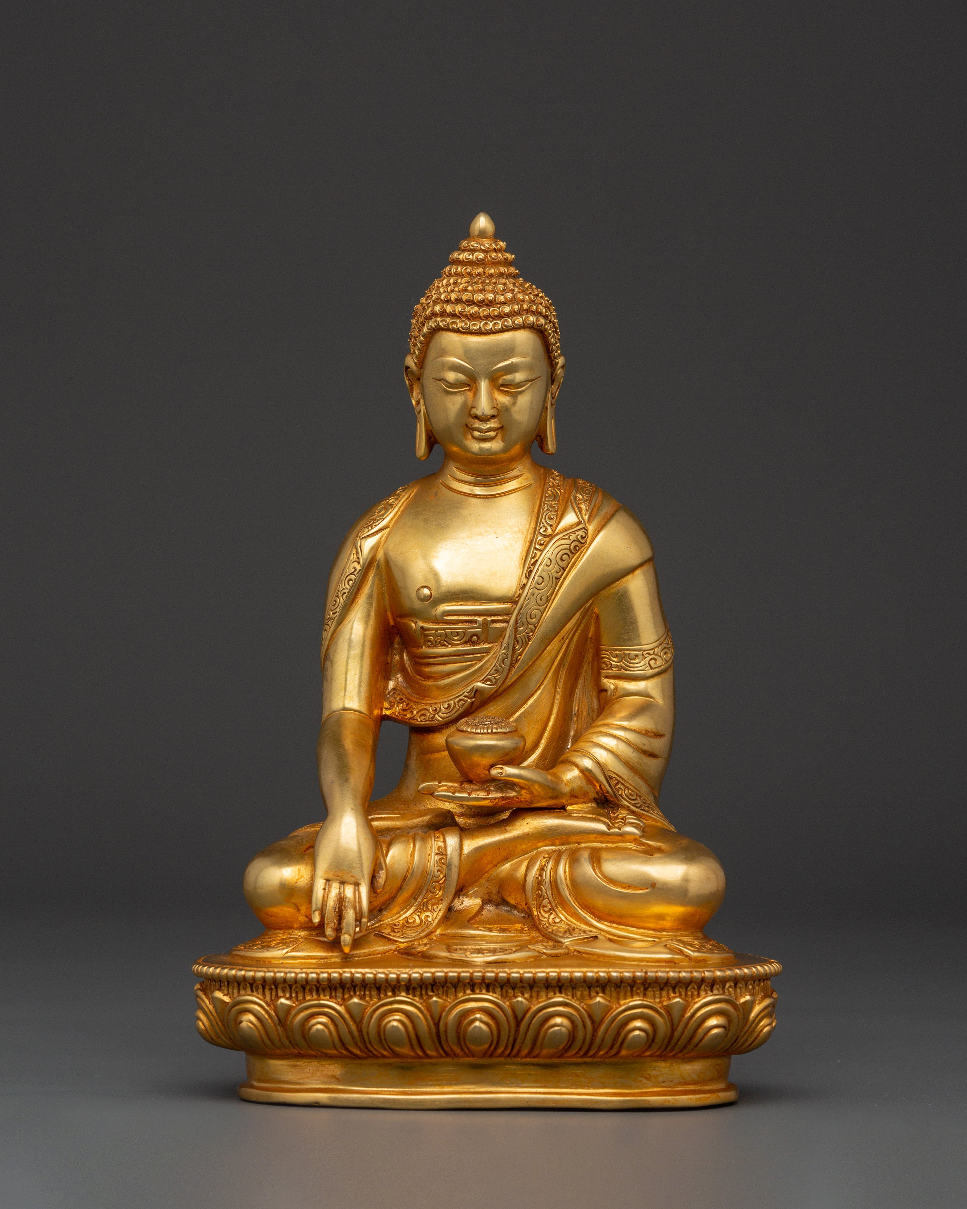 historical-buddha-shakyamuni-sculpture