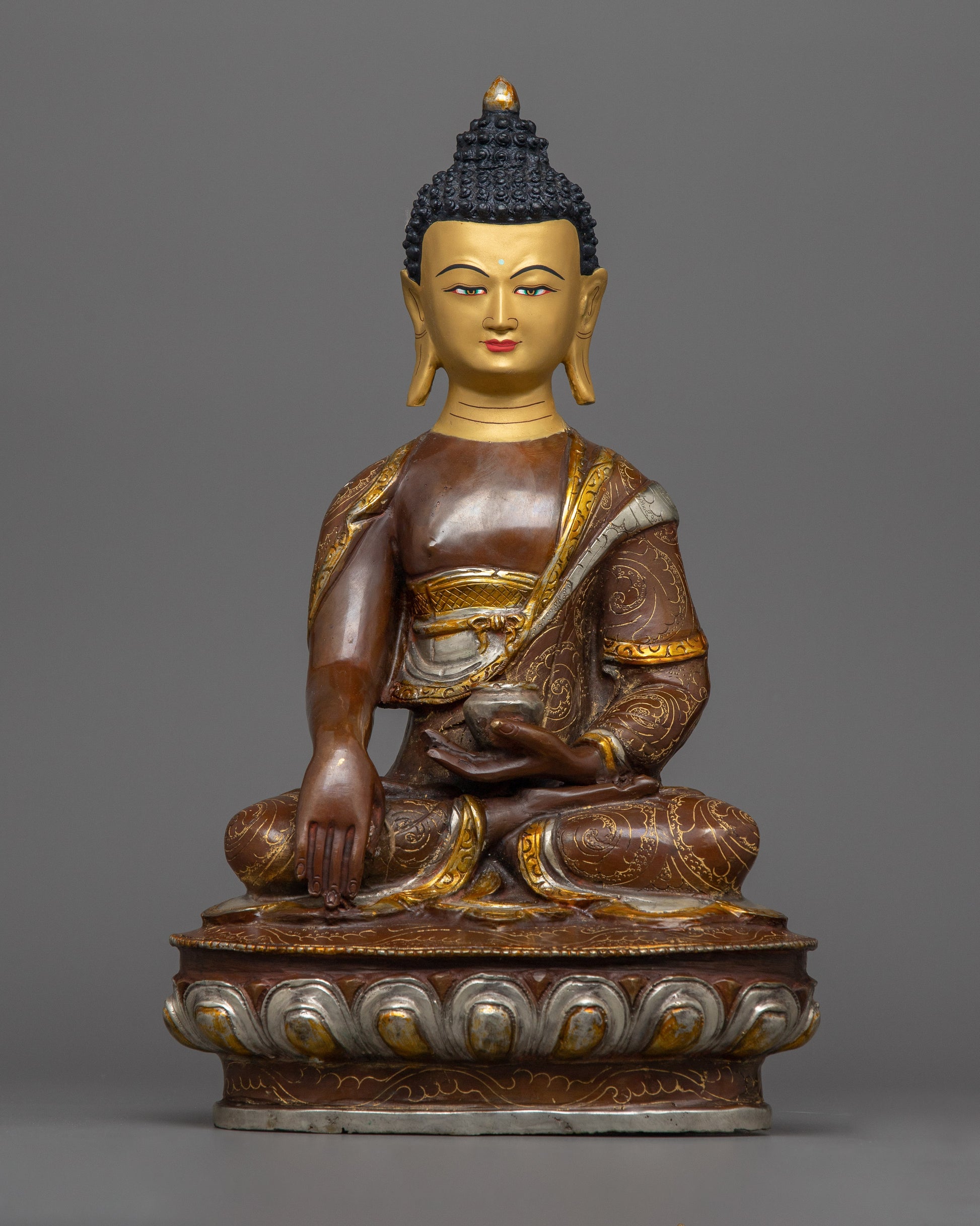Antique Shakyamuni Buddha Statue