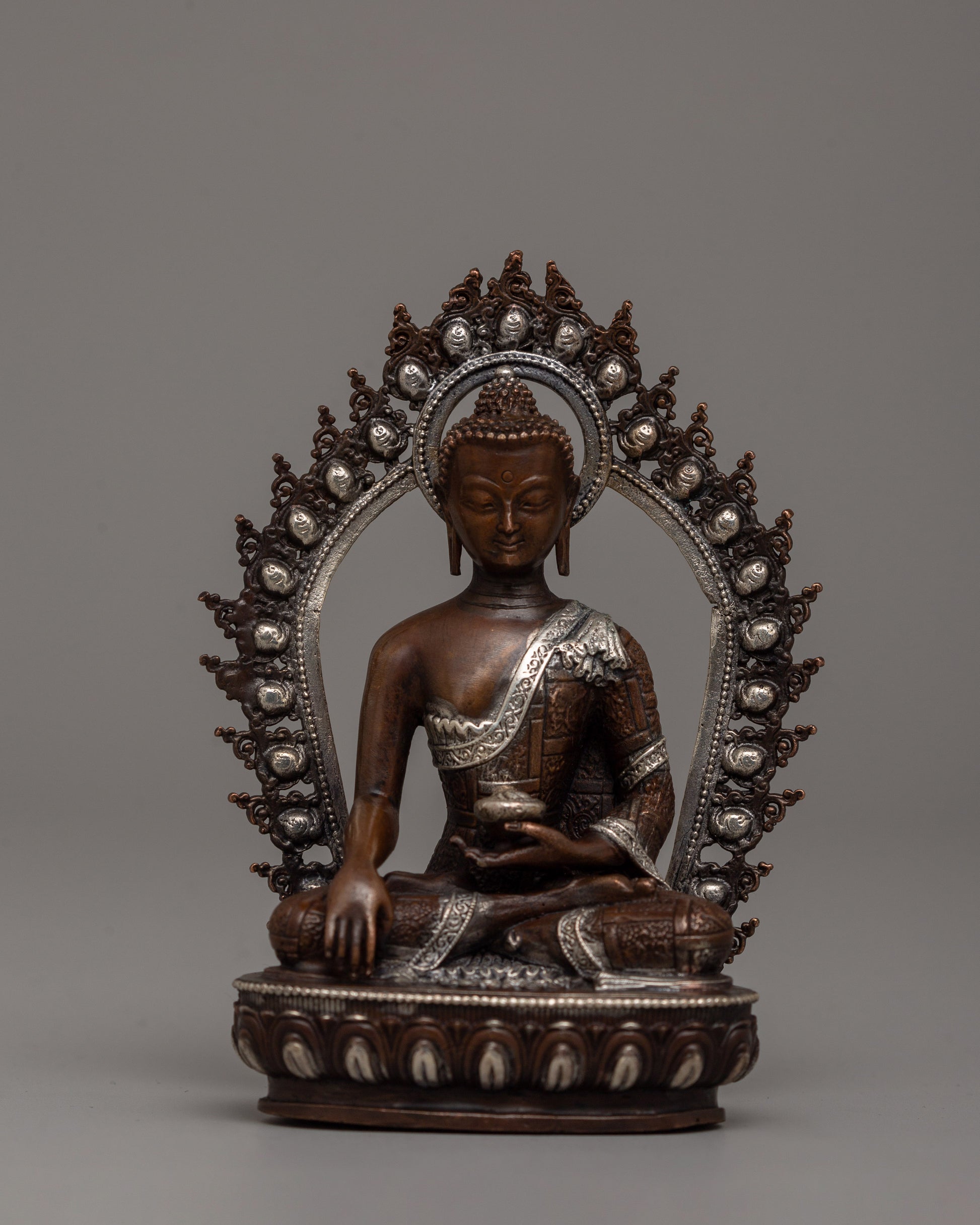 shakyamuni-buddha-enlightened-figurine