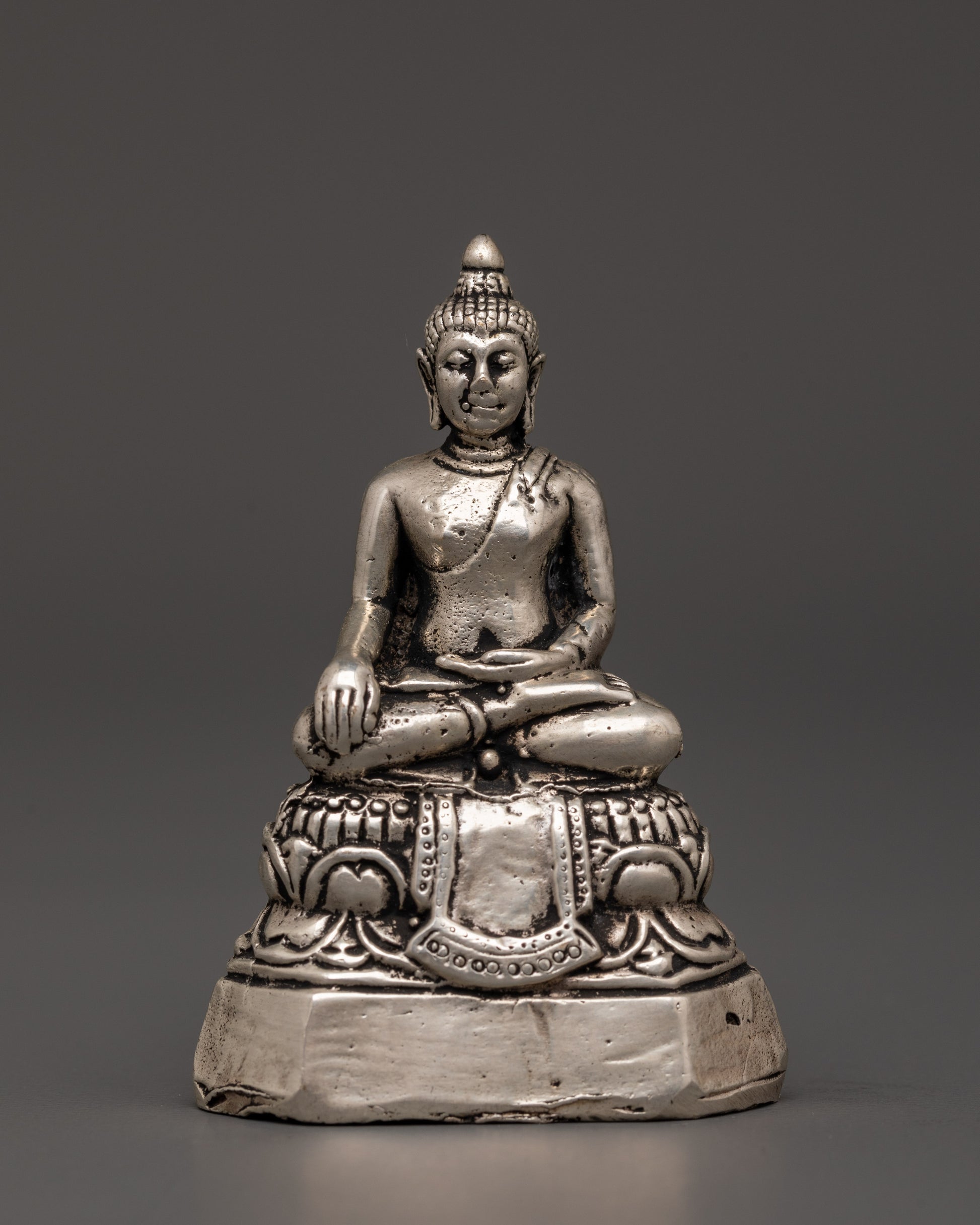 shakyamuni-buddha-for-meditation-altar