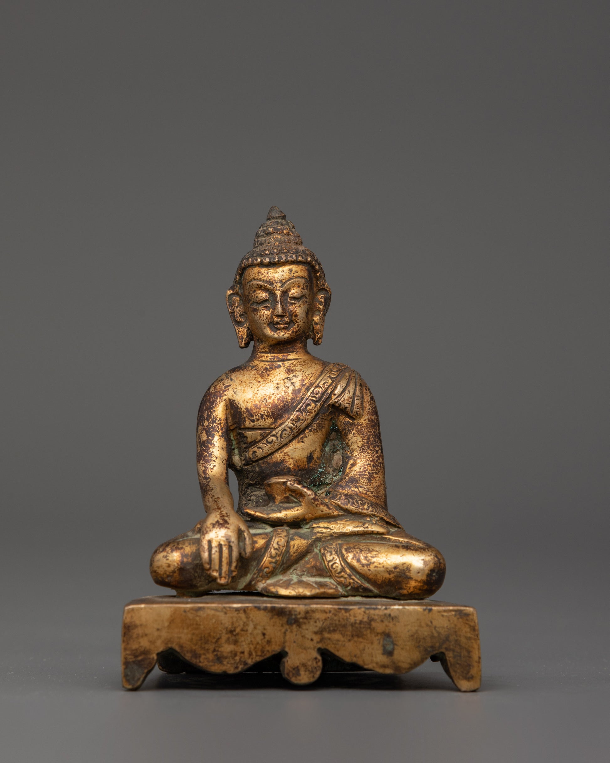 Handcrafted Shakyamuni Buddha Statue Spiritual Buddha Sculpture