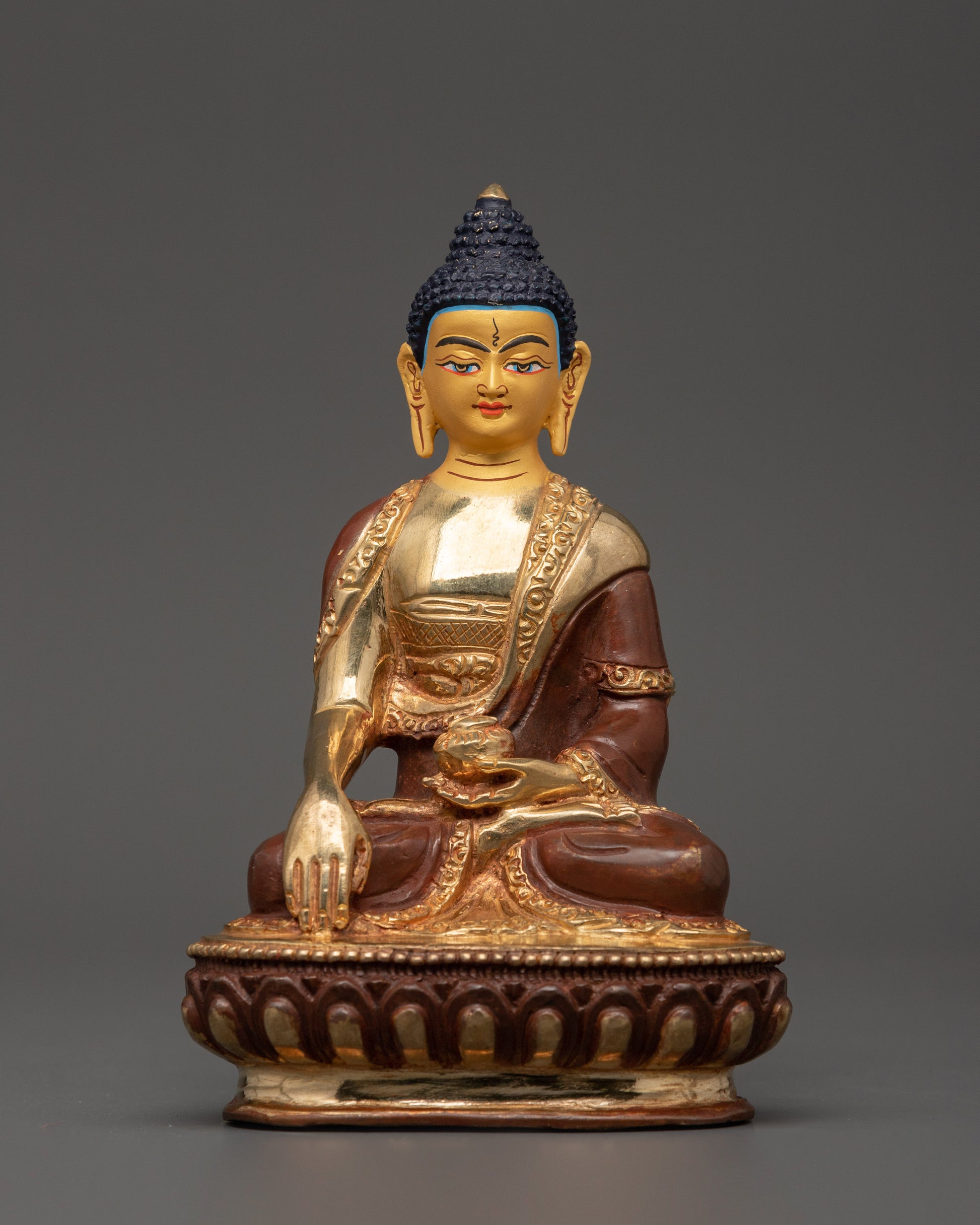 Elegant Shakyamuni Buddha Statue
