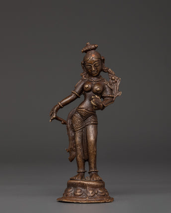 standing-tara