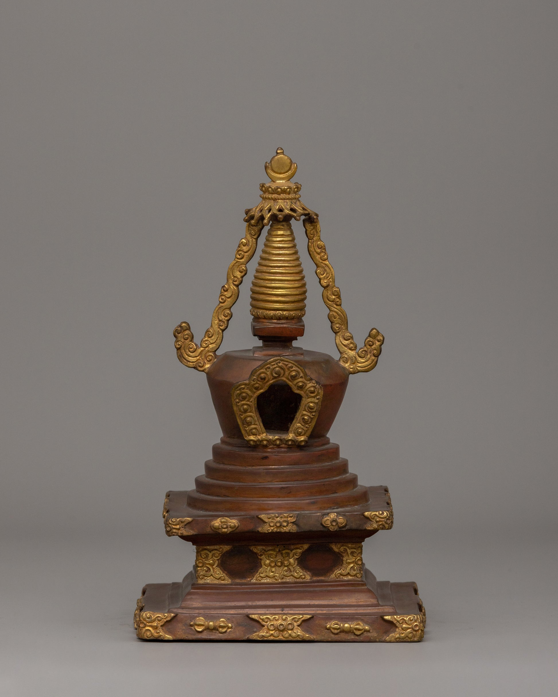 buddhist-statue-of-stupa