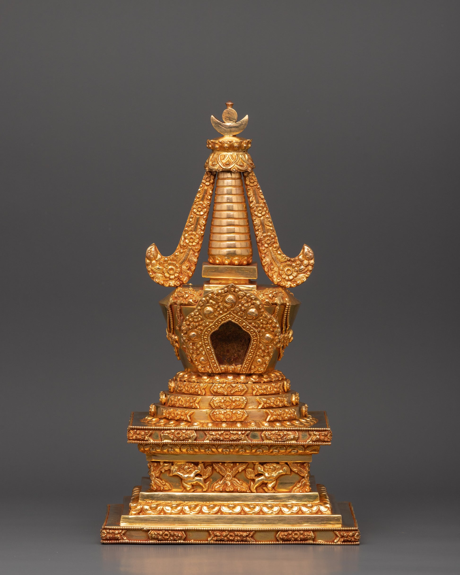 beautiful-gold-plated-stupa