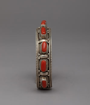 Handcrafted Silver Beaded Bracelet | Stunning Handmade Bracelet Piece for Men and Women