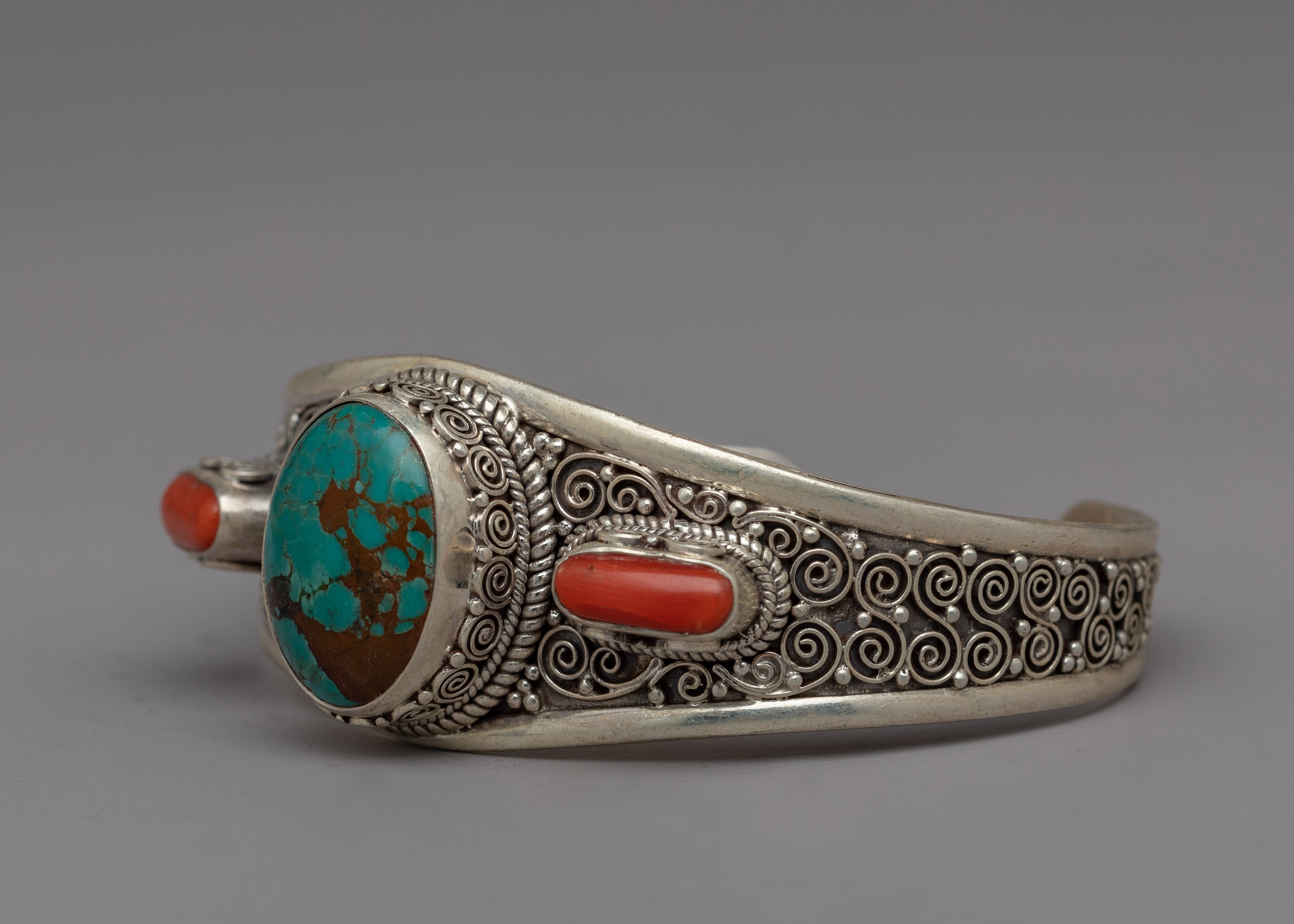 Handcrafted Silver Turquoise Bracelet | A Stunning Accent for Any Occasion