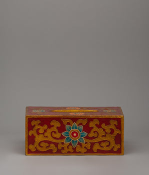 handcarved-tissue-holder