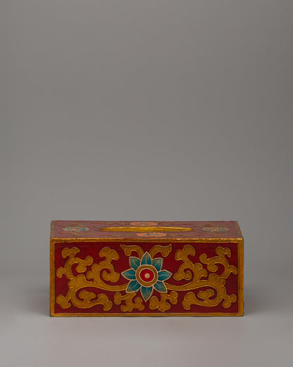 handcarved-tissue-holder