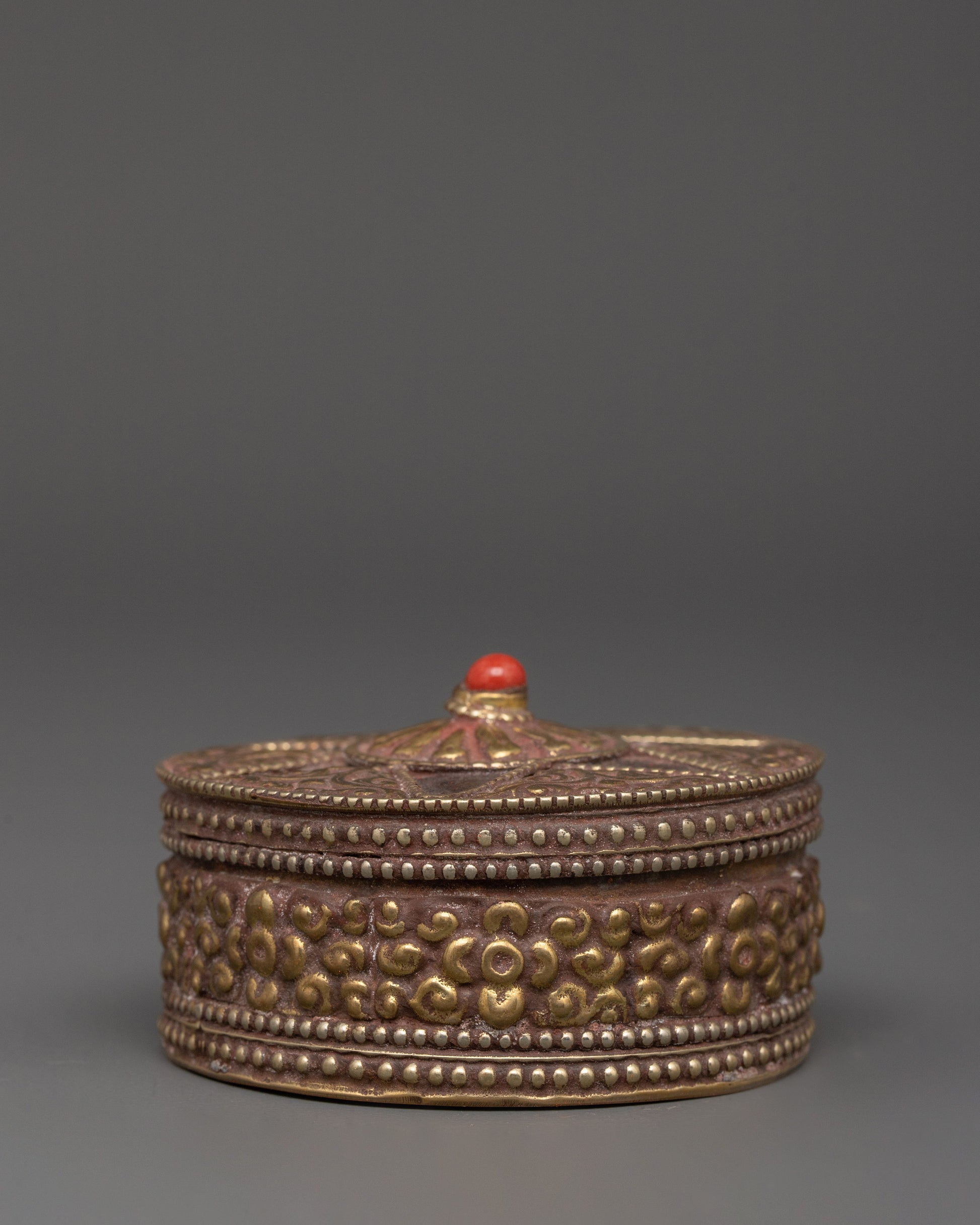 floral-carved-treasure-box