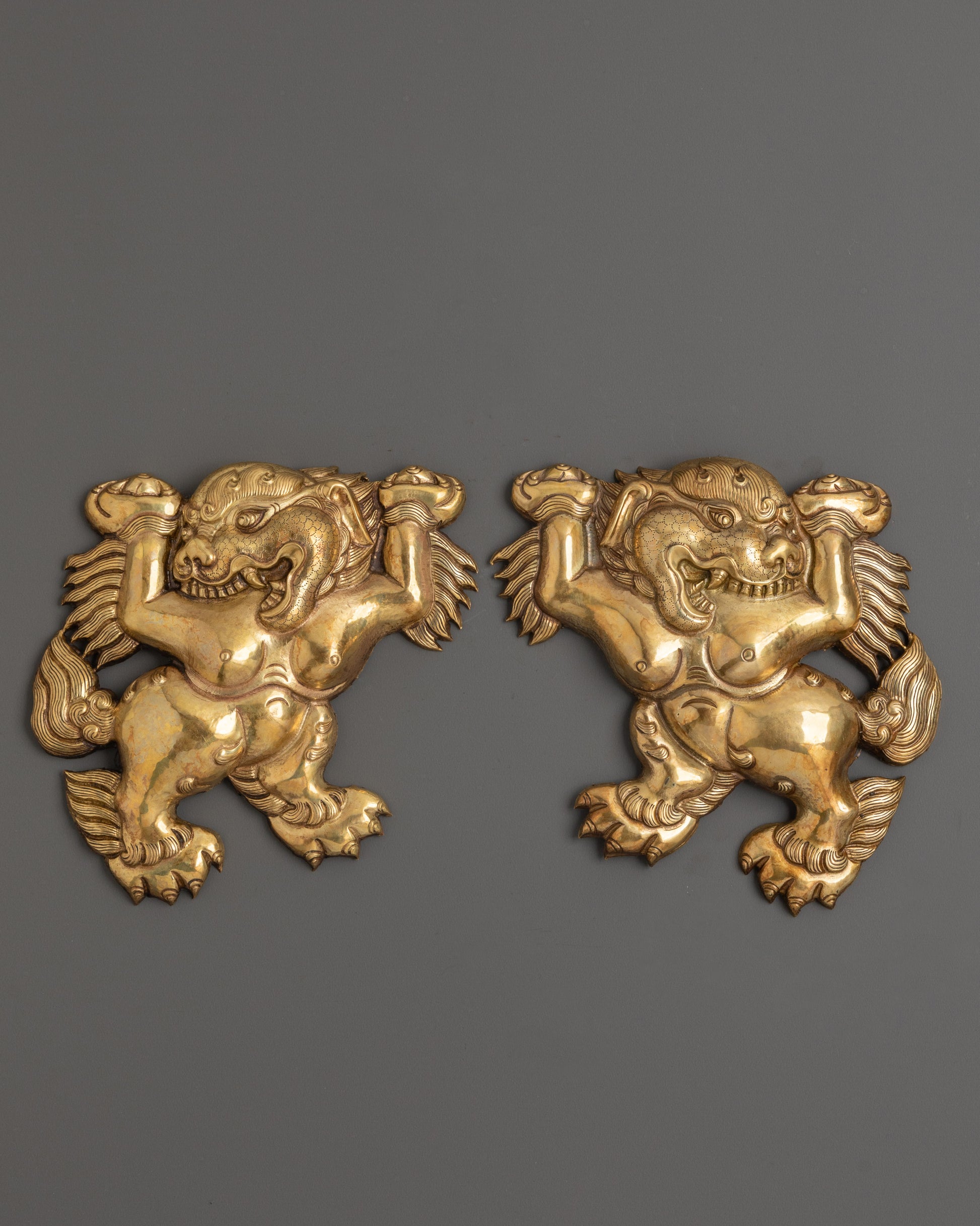 handcrafted-wall-hanging-lion-artwork