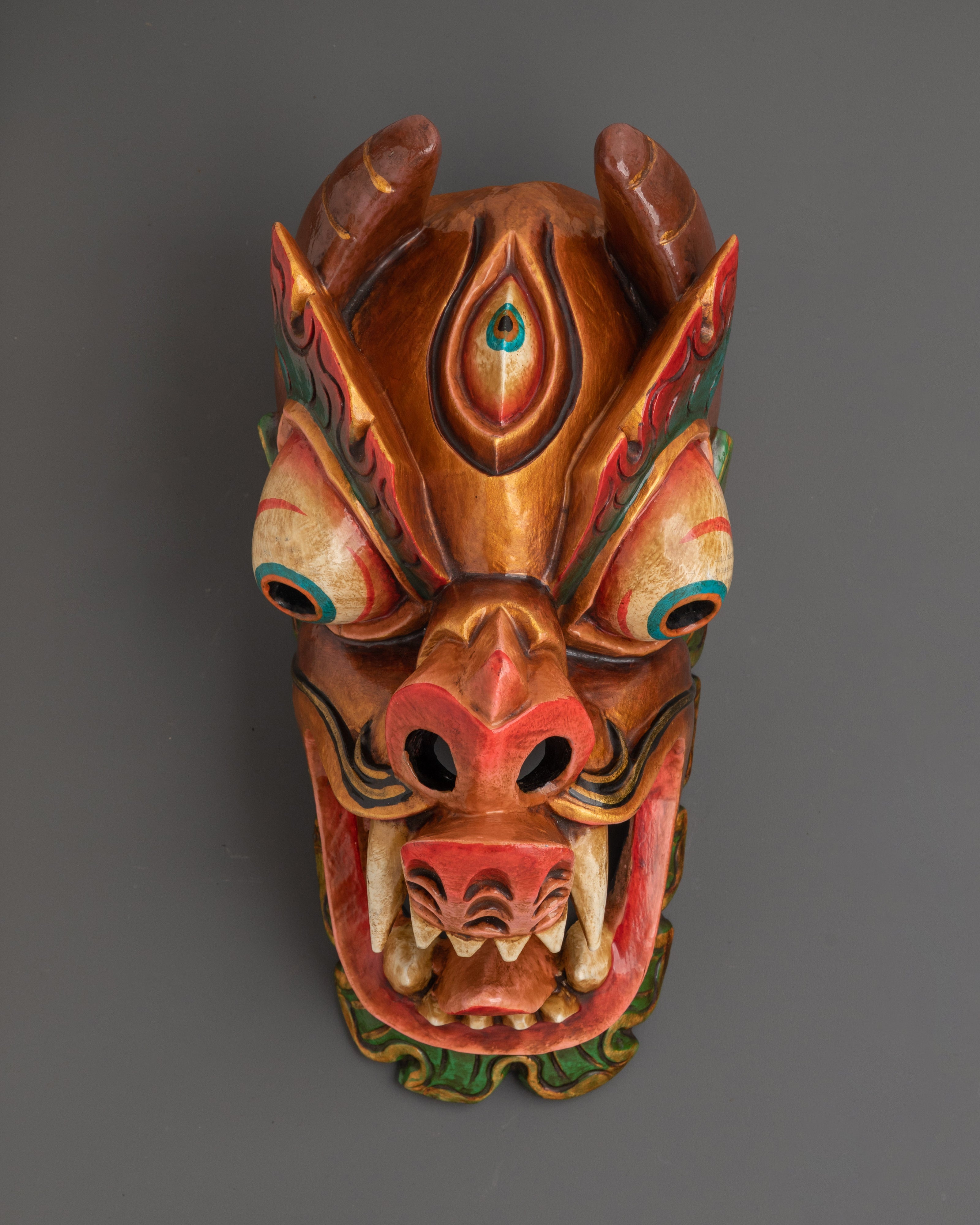 Fierce expression Wall hanging