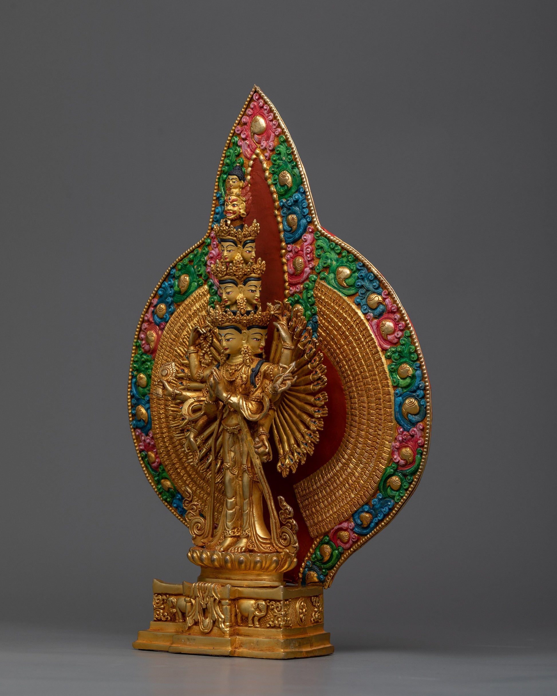 1000 arm buddha 