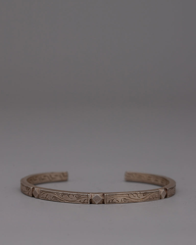 Adjustable Silver Tibetan bracelet 