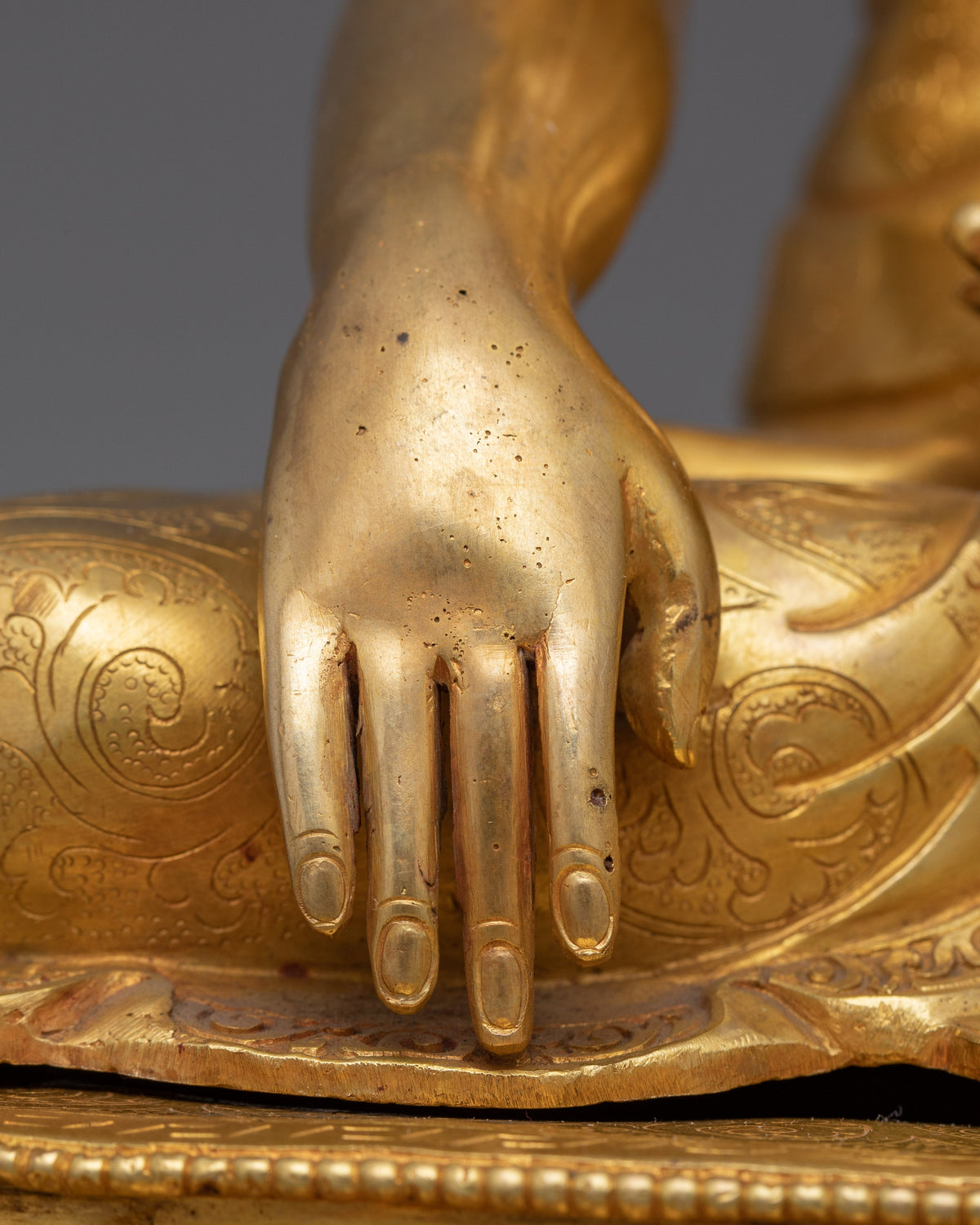 Traditional Statue of Shakyamuni Buddha | The Founder of Buddhism