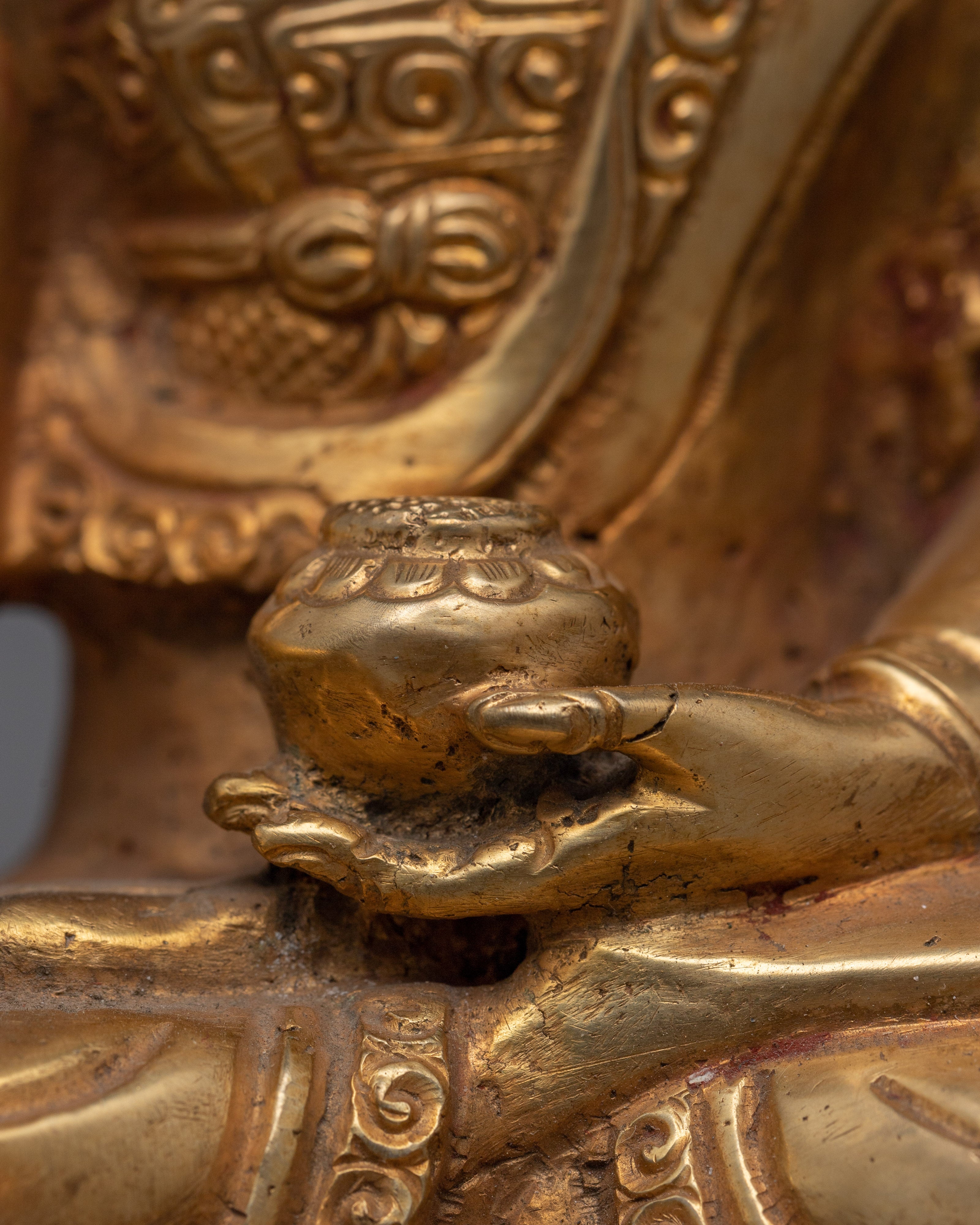 Shakyamuni Buddha Small-16cm Statue | A Beacon of Serenity