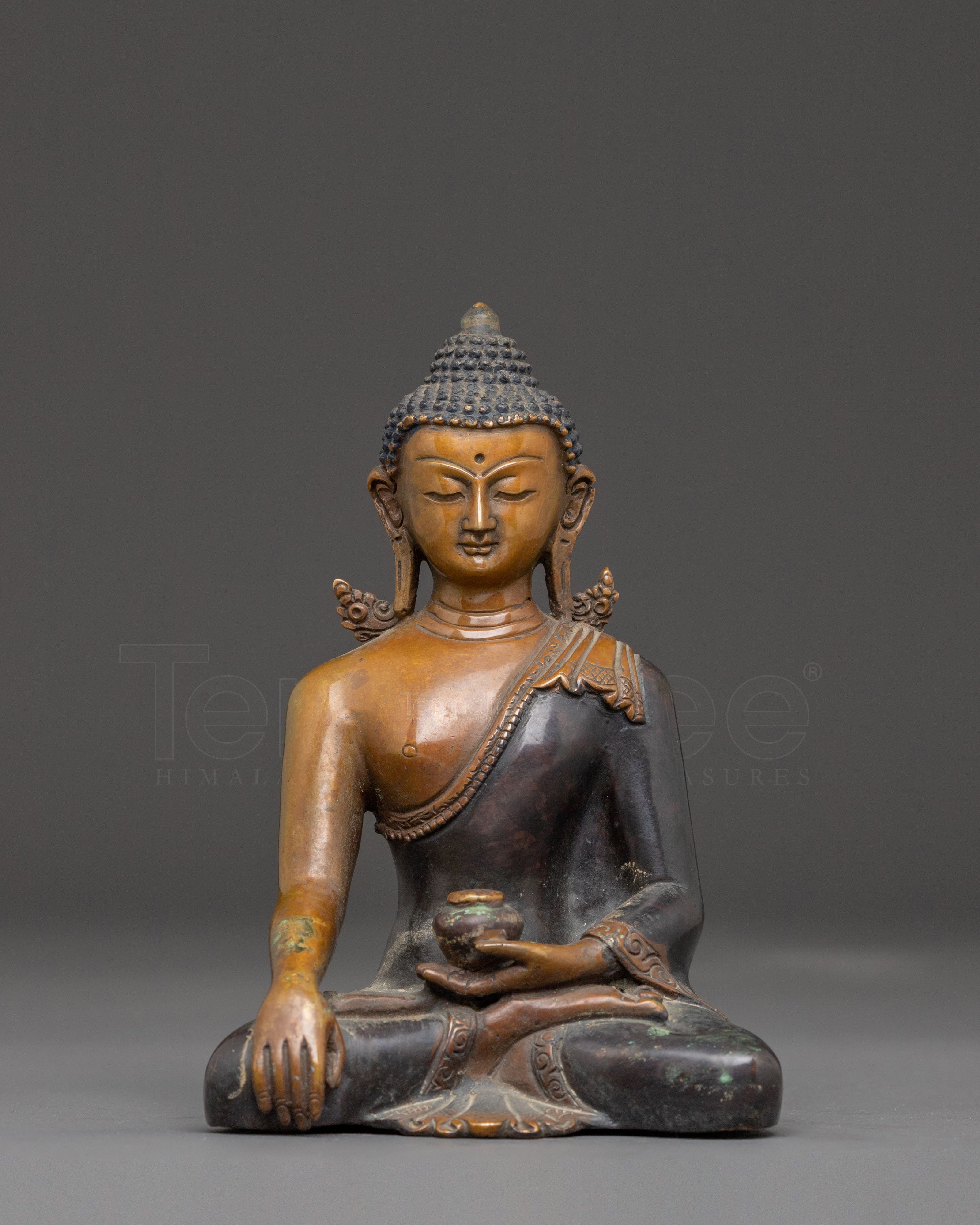 Handcrafted Shakyamuni Buddha Oxidized Copper Statue | Gautama Buddha Artwork