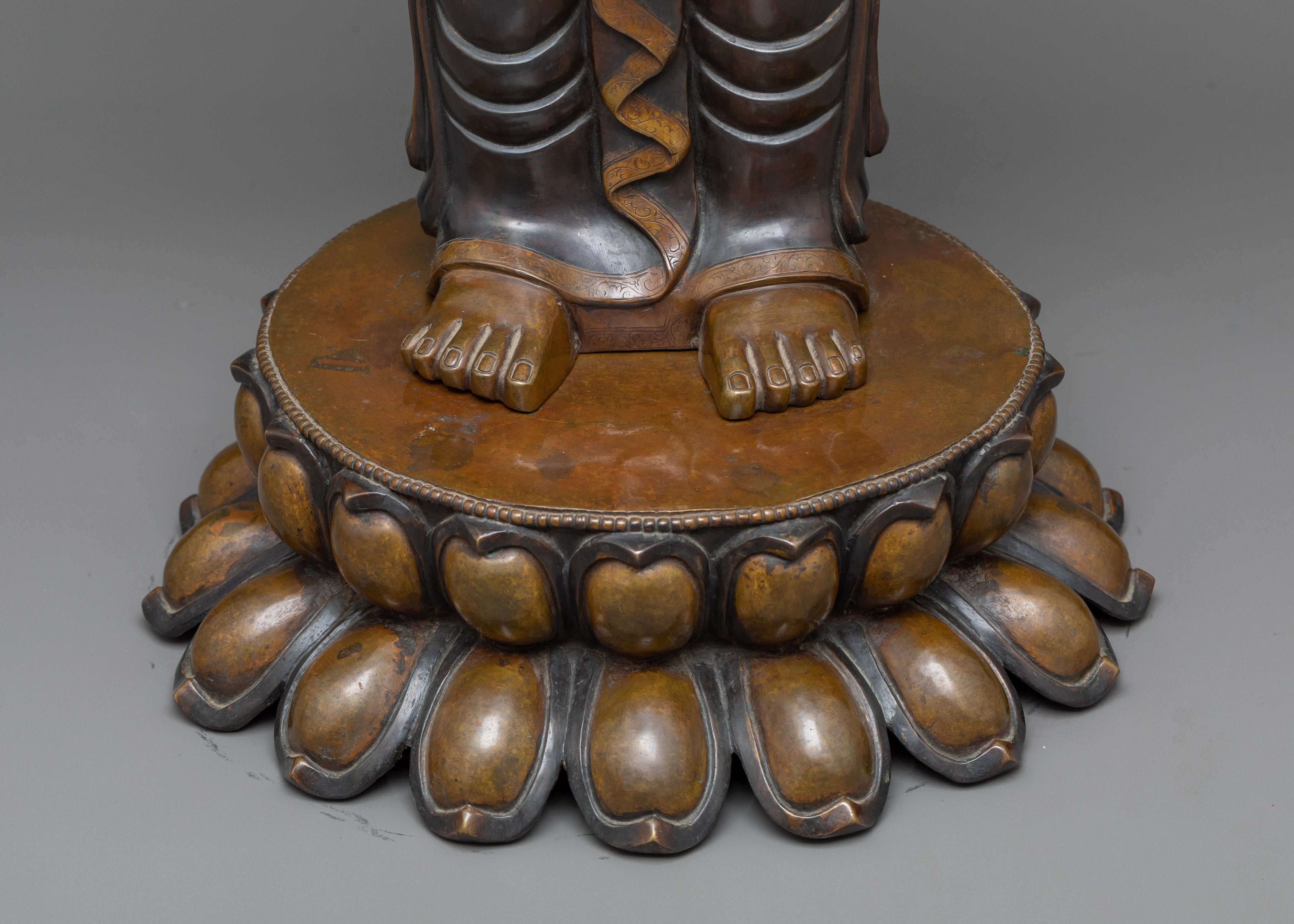 Majestic Little Buddha Statue | A Symbol of Enlightenment's Balance