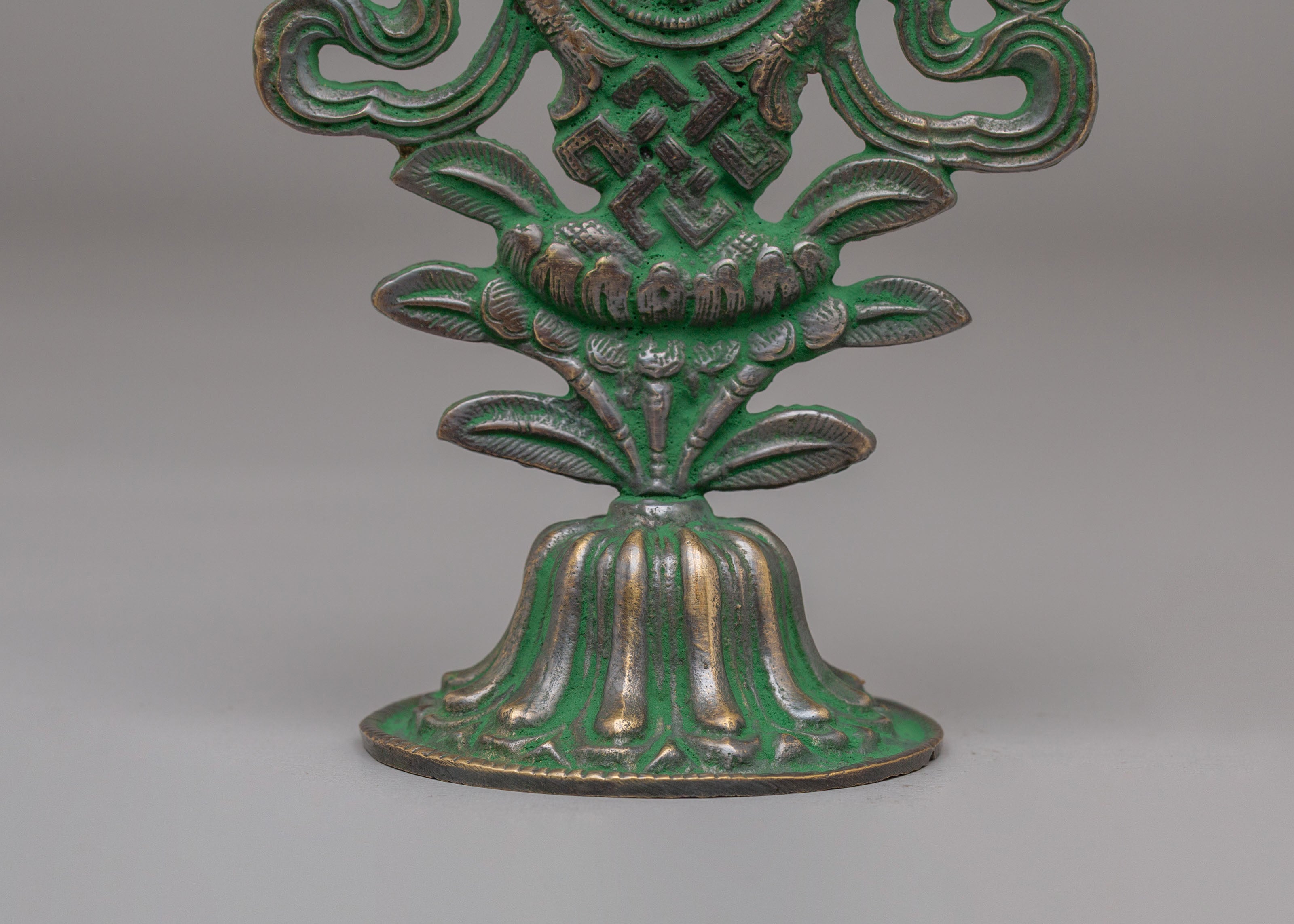 Buddhist Auspicious Symbol | Tibetan Artwork for Spiritual Decor